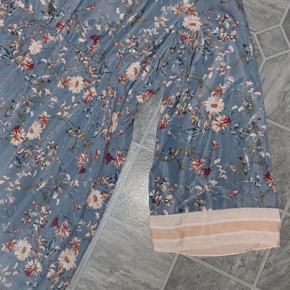 MIKAROSE SIZE XL Floral Blue Maxi Dress - Picture 16 of 16